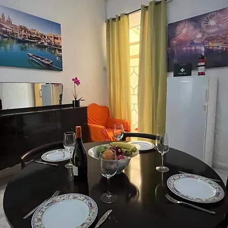 Vakantiehuis Large Full House - Sleeps 9
